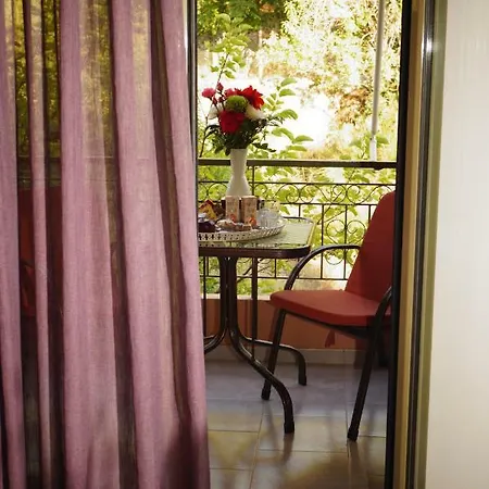 Nontas Apart-hotel Kalamítsi