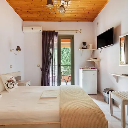 Nontas - With Sea & Mountain View Aparthotel