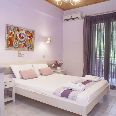 Appart hôtel Nontas - With Sea & Mountain View 3*
