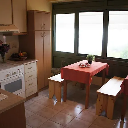 Lejlighedshotel Nontas 3*